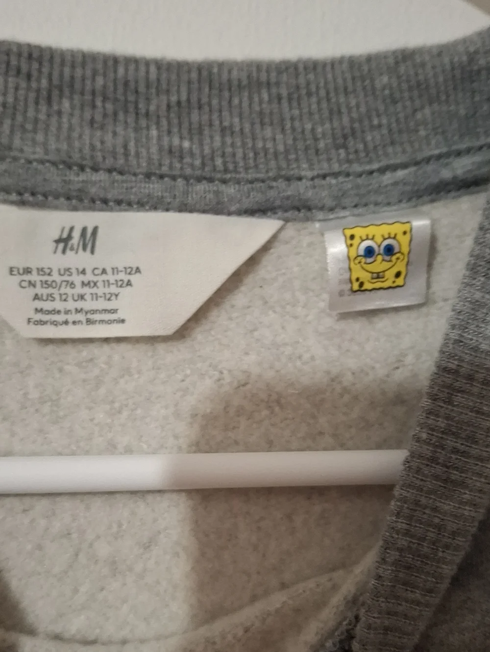 Spongebob Gray Graphic Crewneck Sweater with Colorful Cartoon Print